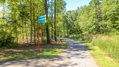 One of the many trails at Forest Ridge Park